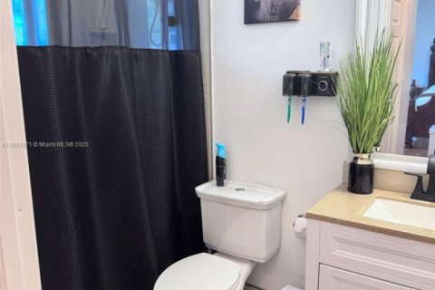 Townhouse in Homestead, Florida 3 bedrooms, 135.54 sq.m. № 1944944 - photo 15