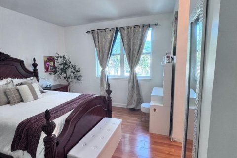 Townhouse in Homestead, Florida 3 bedrooms, 135.54 sq.m. № 1944944 - photo 13