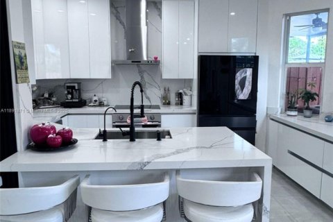 Townhouse in Homestead, Florida 3 bedrooms, 135.54 sq.m. № 1944944 - photo 6