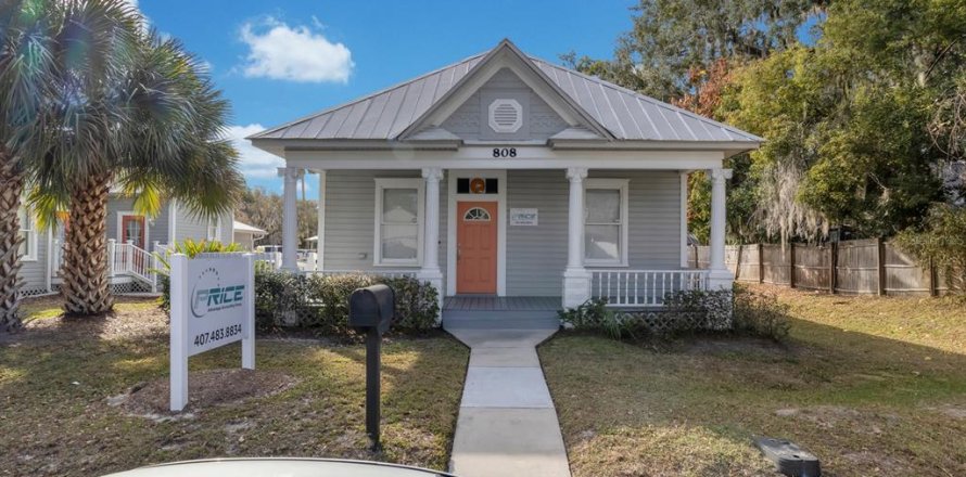 Commercial property in Kissimmee, Florida 77.29 sq.m. № 2118440