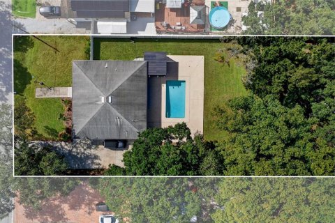 House in Tampa, Florida 4 bedrooms, 189.89 sq.m. № 2425774 - photo 4