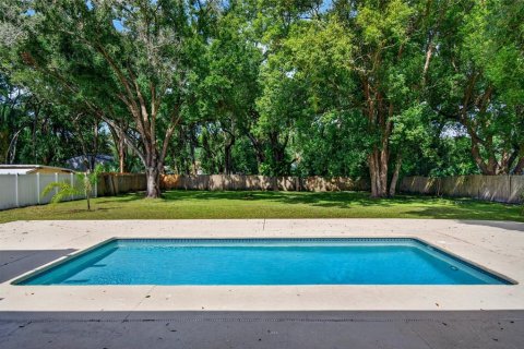 House in Tampa, Florida 4 bedrooms, 189.89 sq.m. № 2425774 - photo 7
