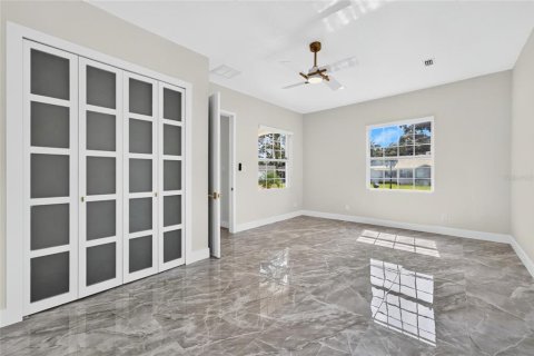 House in Tampa, Florida 4 bedrooms, 189.89 sq.m. № 2425774 - photo 12