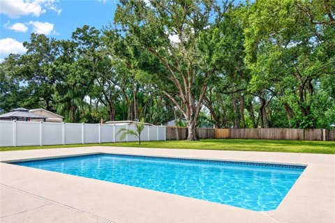 House in Tampa, Florida 4 bedrooms, 189.89 sq.m. № 2425774 - photo 26