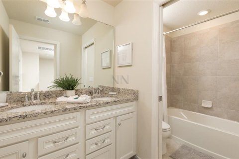 Townhouse in Davenport, Florida 5 bedrooms, 210.98 sq.m. № 1591167 - photo 23
