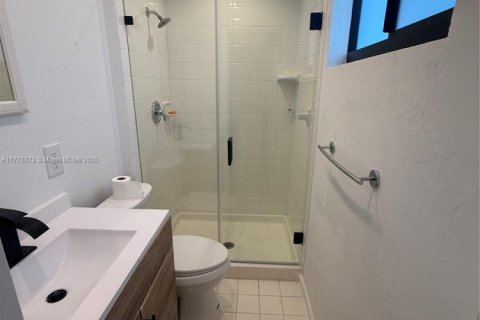 Купить виллу или дом в Лайтхаус-Пойнт, Флорида 4 спальни, 133.22м2, № 1693386 - фото 26