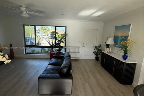 Купить виллу или дом в Лайтхаус-Пойнт, Флорида 4 спальни, 133.22м2, № 1693386 - фото 5