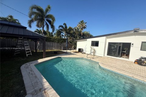 Купить виллу или дом в Лайтхаус-Пойнт, Флорида 4 спальни, 133.22м2, № 1693386 - фото 30