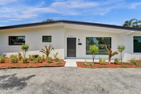 Купить виллу или дом в Лайтхаус-Пойнт, Флорида 4 спальни, 133.22м2, № 1693386 - фото 8