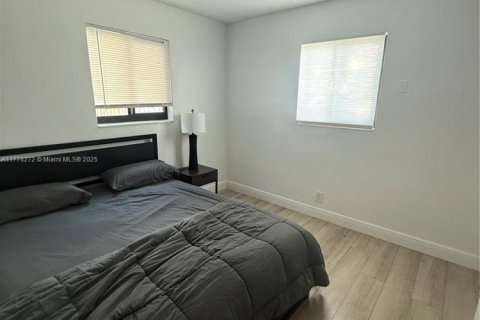 Купить виллу или дом в Лайтхаус-Пойнт, Флорида 4 спальни, 133.22м2, № 1693386 - фото 27