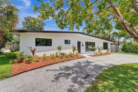 Купить виллу или дом в Лайтхаус-Пойнт, Флорида 4 спальни, 133.22м2, № 1693386 - фото 10