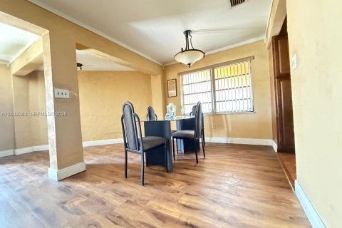Villa ou maison à vendre à Miami, Floride: 3 chambres, 95.22 m2 № 2085223 - photo 7