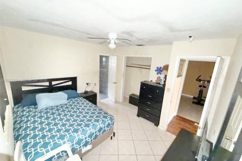 Villa ou maison à vendre à Miami, Floride: 3 chambres, 95.22 m2 № 2085223 - photo 15