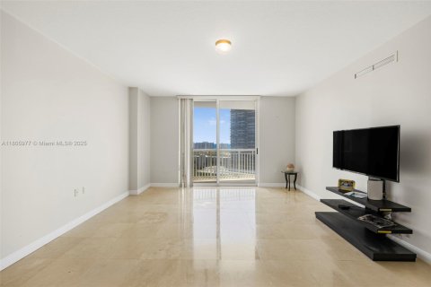 Condominio en venta en Hallandale Beach, Florida, 1 dormitorio, 85.47 m2 № 1864969 - foto 14