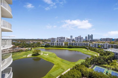 Condominio en venta en Hallandale Beach, Florida, 1 dormitorio, 85.47 m2 № 1864969 - foto 1