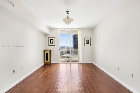 Condominio en venta en Hallandale Beach, Florida, 1 dormitorio, 85.47 m2 № 1864969 - foto 17