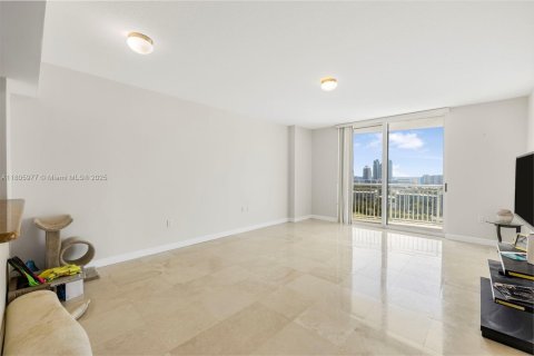 Condominio en venta en Hallandale Beach, Florida, 1 dormitorio, 85.47 m2 № 1864969 - foto 15