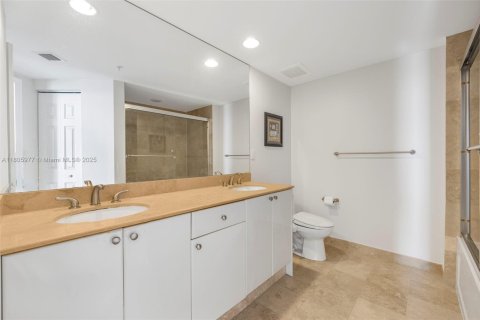 Condominio en venta en Hallandale Beach, Florida, 1 dormitorio, 85.47 m2 № 1864969 - foto 23