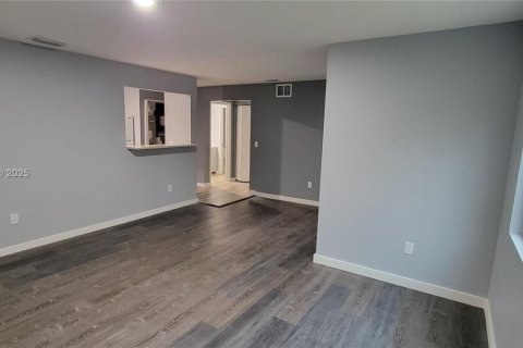 Condo à Tampa, Floride, 1 chambre  № 2038071