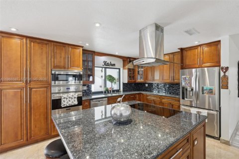 Casa en venta en Miami, Florida, 4 dormitorios, 201.69 m2 № 2028366 - foto 23
