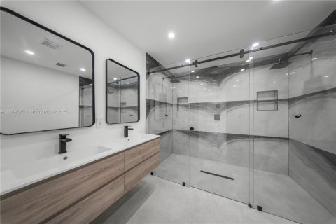 Villa ou maison à vendre à Miami, Floride: 4 chambres, 182.55 m2 № 1980873 - photo 24