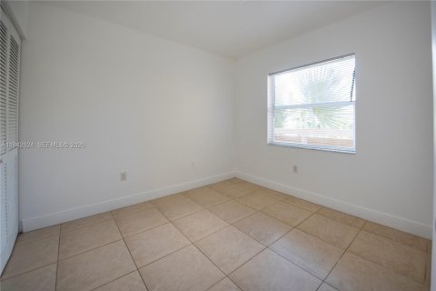 Copropriété à louer à Dania Beach, Floride: 2 chambres, 87.79 m2 № 2000086 - photo 12