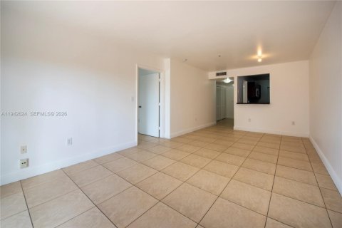 Copropriété à louer à Dania Beach, Floride: 2 chambres, 87.79 m2 № 2000086 - photo 6