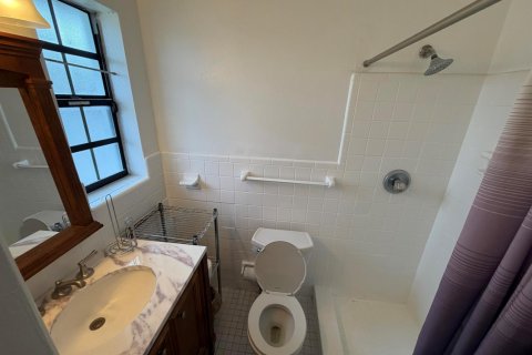 House in Dania Beach, Florida 4 bedrooms, 159.42 sq.m. № 2381424 - photo 13