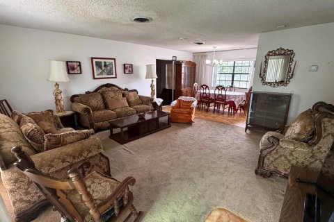 House in Dania Beach, Florida 4 bedrooms, 159.42 sq.m. № 2381424 - photo 3