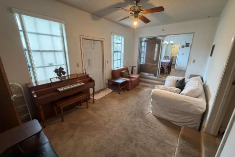 House in Dania Beach, Florida 4 bedrooms, 159.42 sq.m. № 2381424 - photo 15