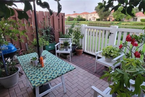 Copropriété à vendre à Homestead, Floride: 2 chambres, 99.31 m2 № 2193664 - photo 27