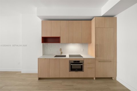 Снять в аренду кондоминиум в Майами, Флорида 2 спальни, 73.02м2, № 2083931 - фото 7