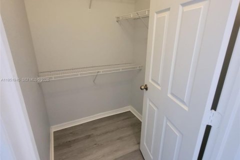 Touwnhouse à vendre à Homestead, Floride: 3 chambres, 128.02 m2 № 2006097 - photo 8