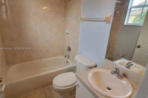 Touwnhouse à vendre à Homestead, Floride: 3 chambres, 128.02 m2 № 2006097 - photo 15