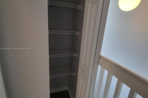 Touwnhouse à vendre à Homestead, Floride: 3 chambres, 128.02 m2 № 2006097 - photo 9