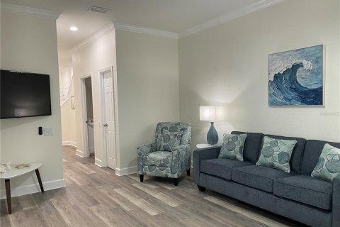 Townhouse in Saint Petersburg, Florida 3 bedrooms, 134.24 sq.m. № 2229935 - photo 25