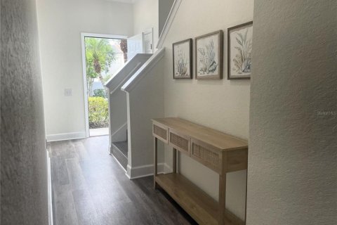 Townhouse in Saint Petersburg, Florida 3 bedrooms, 134.24 sq.m. № 2229935 - photo 6