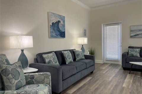 Townhouse in Saint Petersburg, Florida 3 bedrooms, 134.24 sq.m. № 2229935 - photo 9