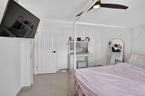 Купить кондоминиум в Уэстон, Флорида 3 комнаты, 116.69м2, № 2172953 - фото 24