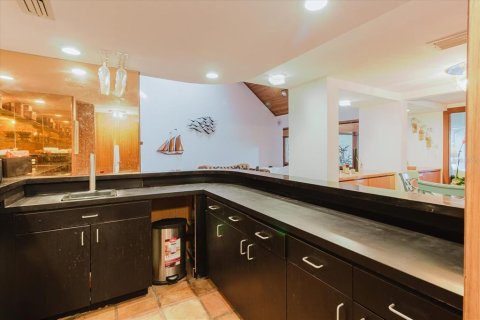 Villa ou maison à vendre à Tampa, Floride: 6 chambres, 418.25 m2 № 2205291 - photo 14