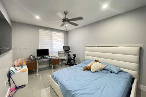 Townhouse in LANDMARK in Doral, Florida 3 bedrooms, 246.56 sq.m. № 1739068 - photo 6
