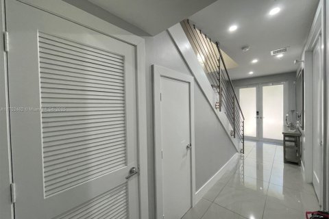 Townhouse in LANDMARK in Doral, Florida 3 bedrooms, 246.56 sq.m. № 1739068 - photo 5