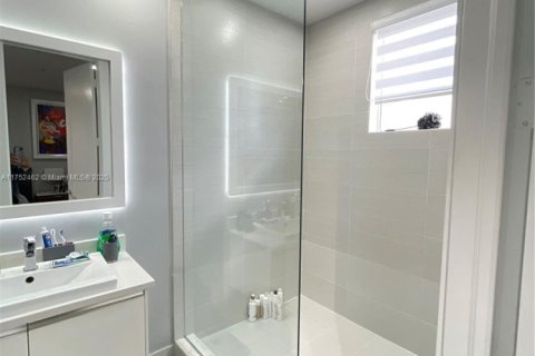 Townhouse in LANDMARK in Doral, Florida 3 bedrooms, 246.56 sq.m. № 1739068 - photo 24