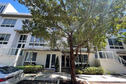 Townhouse in LANDMARK in Doral, Florida 3 bedrooms, 246.56 sq.m. № 1739068 - photo 2