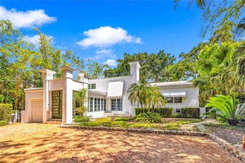 House in Coral Gables, Florida 3 bedrooms, 235.6 sq.m. № 1776094 - photo 1