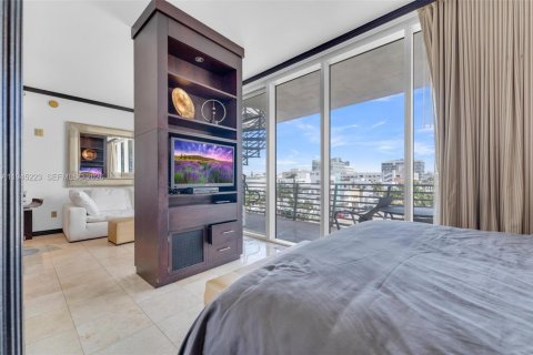 Condo in Miami Beach, Florida  № 2002218 - photo 7