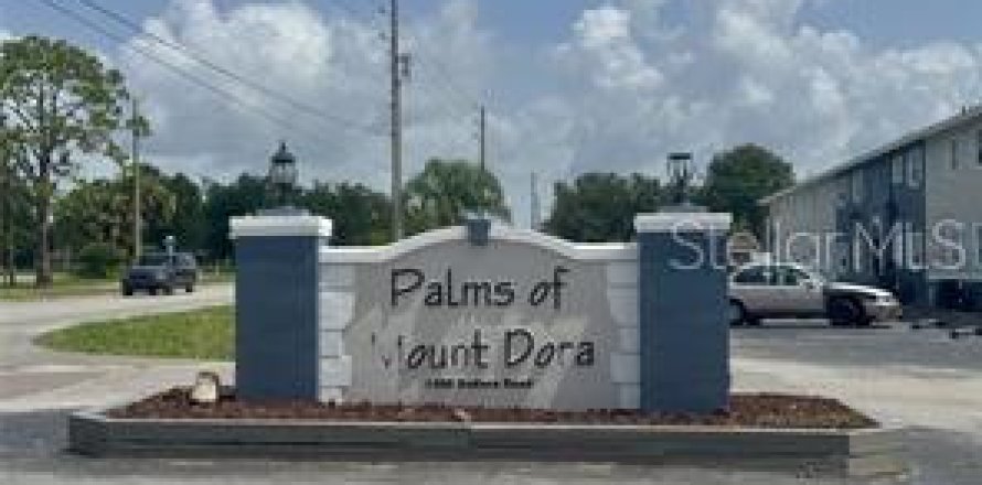 Condominio en Mount Dora, Florida, 2 dormitorios  № 1916585