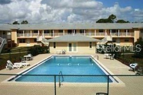 Copropriété à louer à Mount Dora, Floride: 2 chambres, 65.22 m2 № 1916585 - photo 2