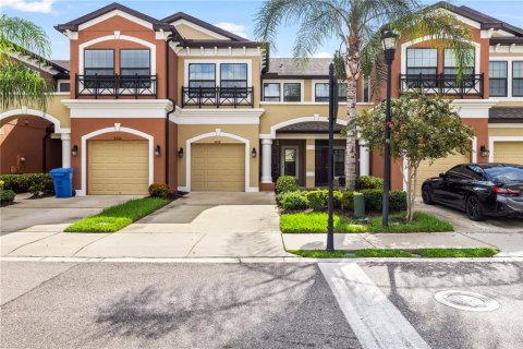 Touwnhouse à vendre à Tampa, Floride: 3 chambres, 157.93 m2 № 2347818 - photo 3