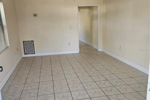 Commercial property in Kissimmee, Florida 4 bedrooms, 173.63 sq.m. № 2148764 - photo 15